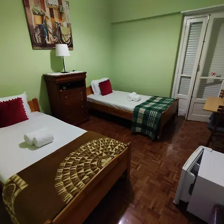 Lisbon Twin Room In Penha De Franca Lisbon *